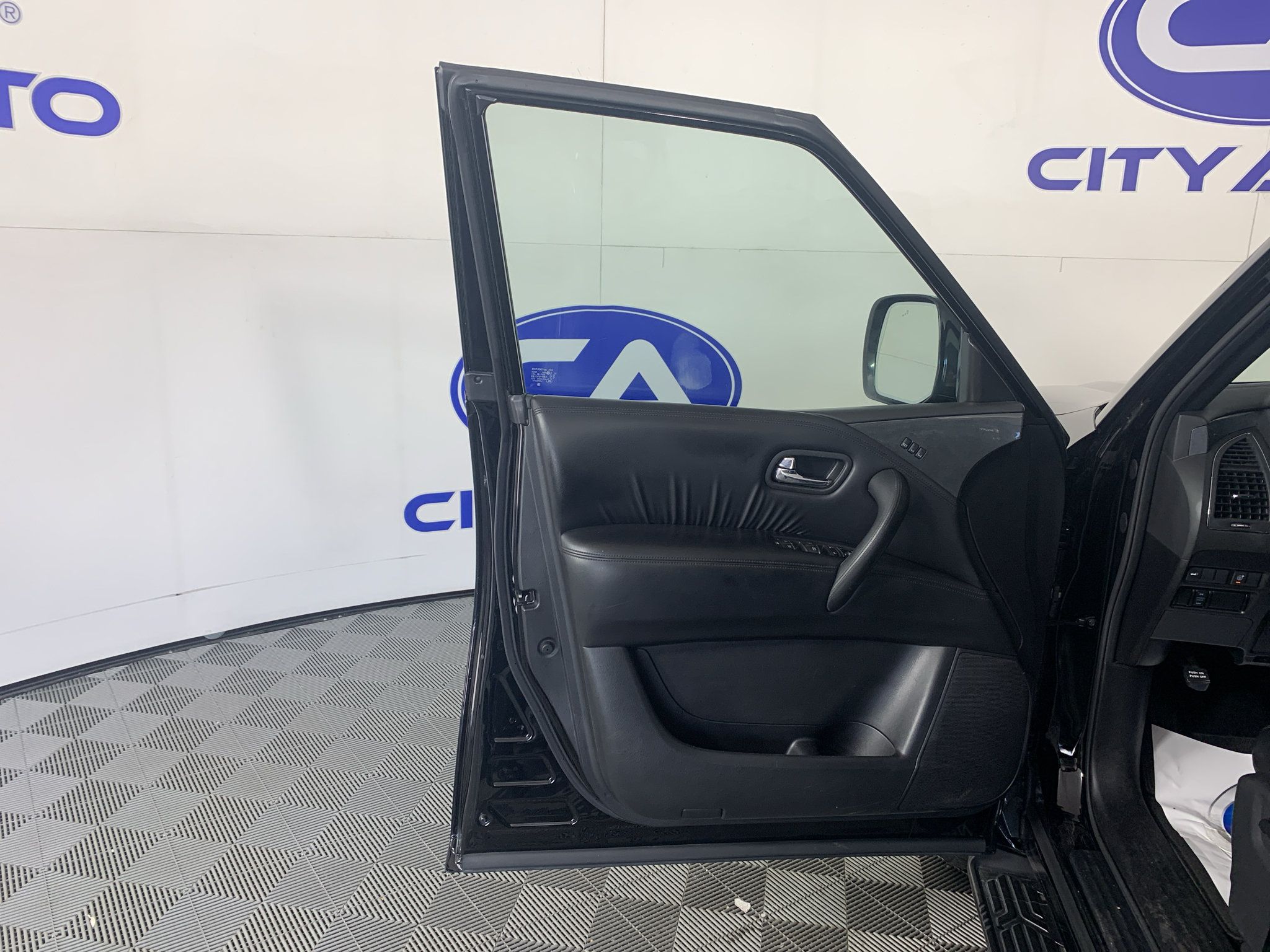 Used 2022 Nissan Armada SL w/ Midnight Edition Package RWD image 12