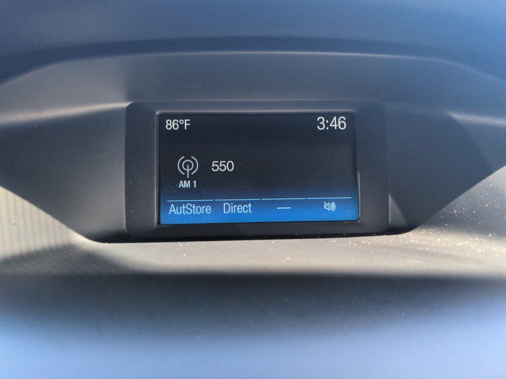 Used 2018 Ford Focus SE w/ SE Appearance Package FWD image 19