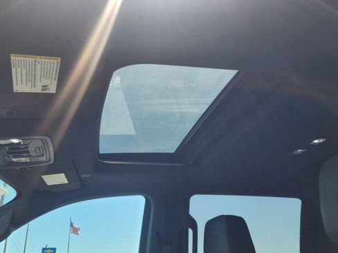 Used 2019 Chevrolet Silverado 1500 High Country image 26