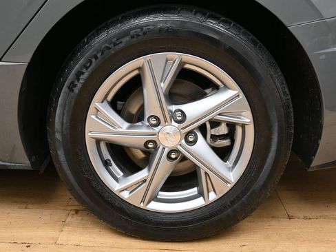 Used 2022 Hyundai Sonata SE w/ Cargo Package FWD image 12