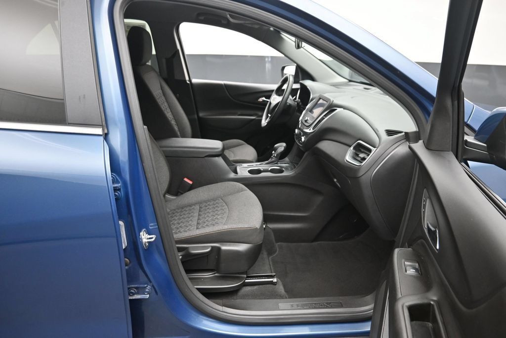 Used 2024 Chevrolet Equinox LT AWD/4WD image 9