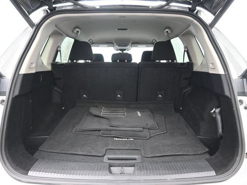Used 2024 Nissan Rogue SV FWD image 26