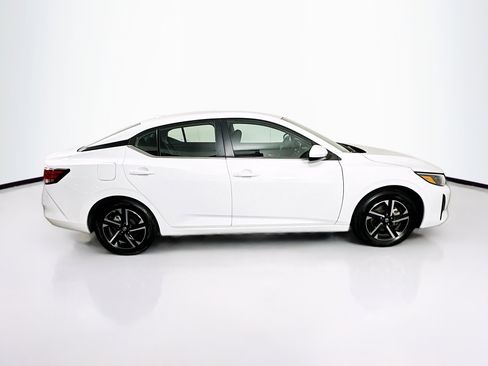 Used 2025 Nissan Sentra SV image 10