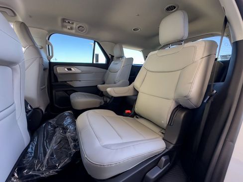 New 2026 Ford Explorer Active w/ Active Comfort Package image 58