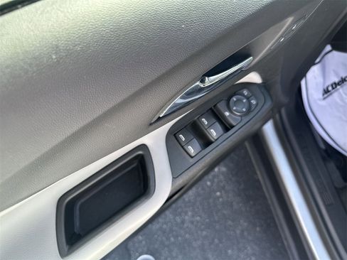 Used 2023 Chevrolet Equinox LS w/ LS Convenience Package image 22