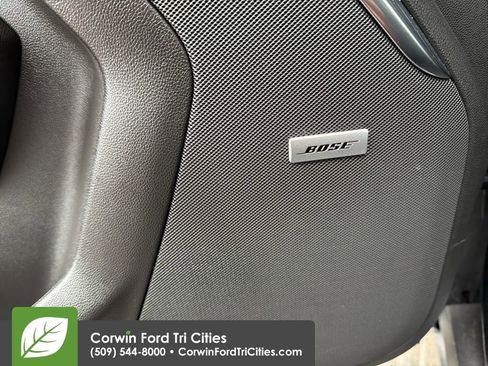 Used 2025 GMC Yukon XL Denali image 15