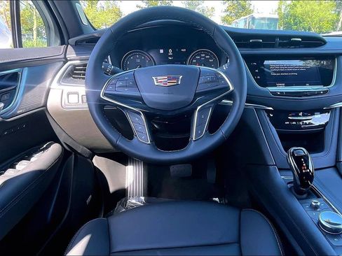 New 2026 Cadillac XT5 Premium Luxury w/ LPO, Floor Liner Package FWD image 21