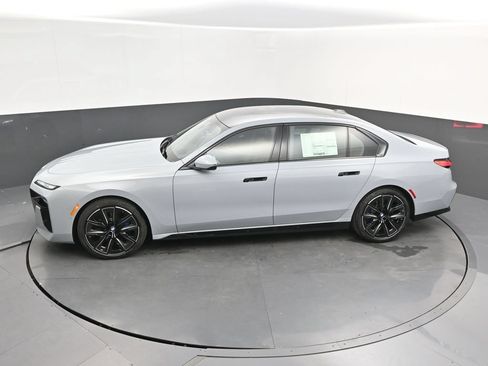 New 2026 BMW 740i w/ Executive Package RWD image 35