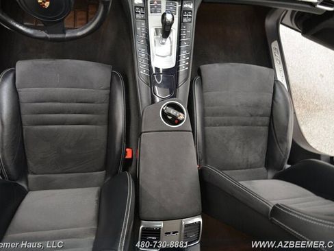 Used 2013 Porsche Panamera GTS image 18