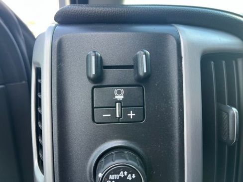 Used 2017 GMC Sierra 1500 SLT image 16