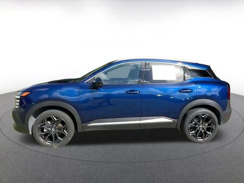 Used 2026 Nissan Kicks SR AWD/4WD image 8