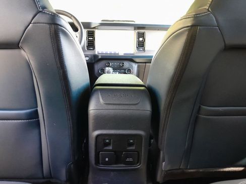 Used 2023 Ford Bronco Outer Banks AWD/4WD image 31