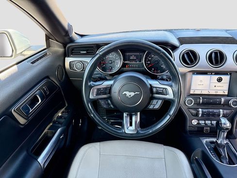 Used 2018 Ford Mustang Premium image 18