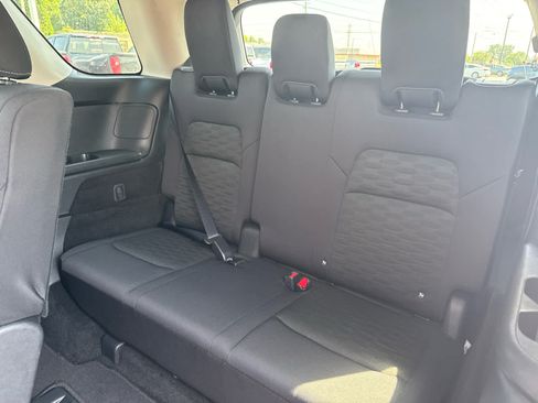 Used 2025 Nissan Pathfinder SV AWD/4WD image 25
