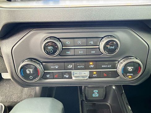 New 2025 Ford Bronco Outer Banks AWD/4WD image 24