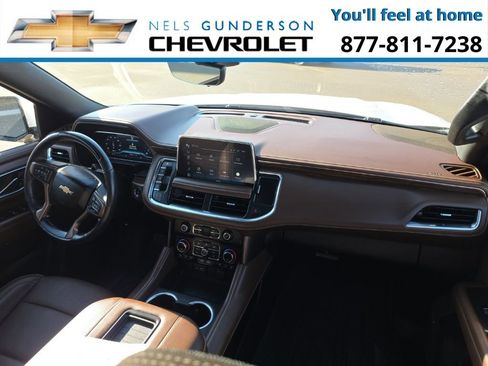 Used 2024 Chevrolet Suburban High Country w/ Advanced Technology Package image 16