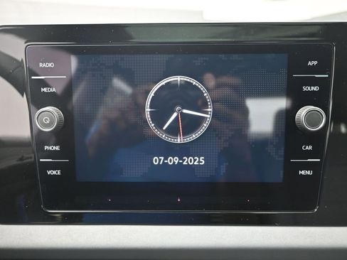 Used 2025 Volkswagen Jetta SE image 11