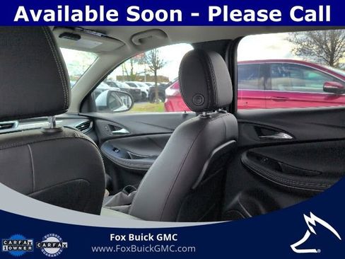 Used 2023 Buick Encore GX Preferred w/ Cold Weather Comfort Package FWD image 9