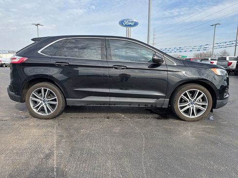 Used 2019 Ford Edge Titanium w/ Equipment Group 301A image 4