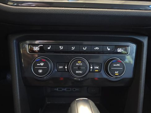 Used 2019 Volkswagen Tiguan SE AWD/4WD image 25