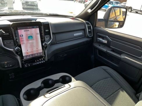 Used 2025 RAM 2500 Big Horn image 13