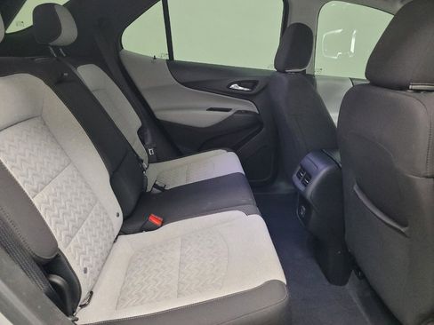 Used 2022 Chevrolet Equinox LS AWD/4WD image 19