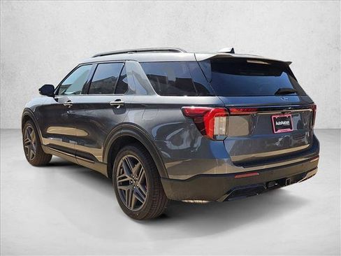 New 2026 Ford Explorer ST-Line w/ ST-Line Street Pack image 9