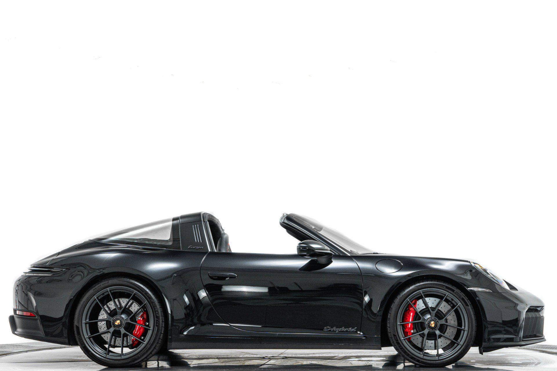 Used 2026 Porsche 911 Targa 4 GTS AWD/4WD image 2