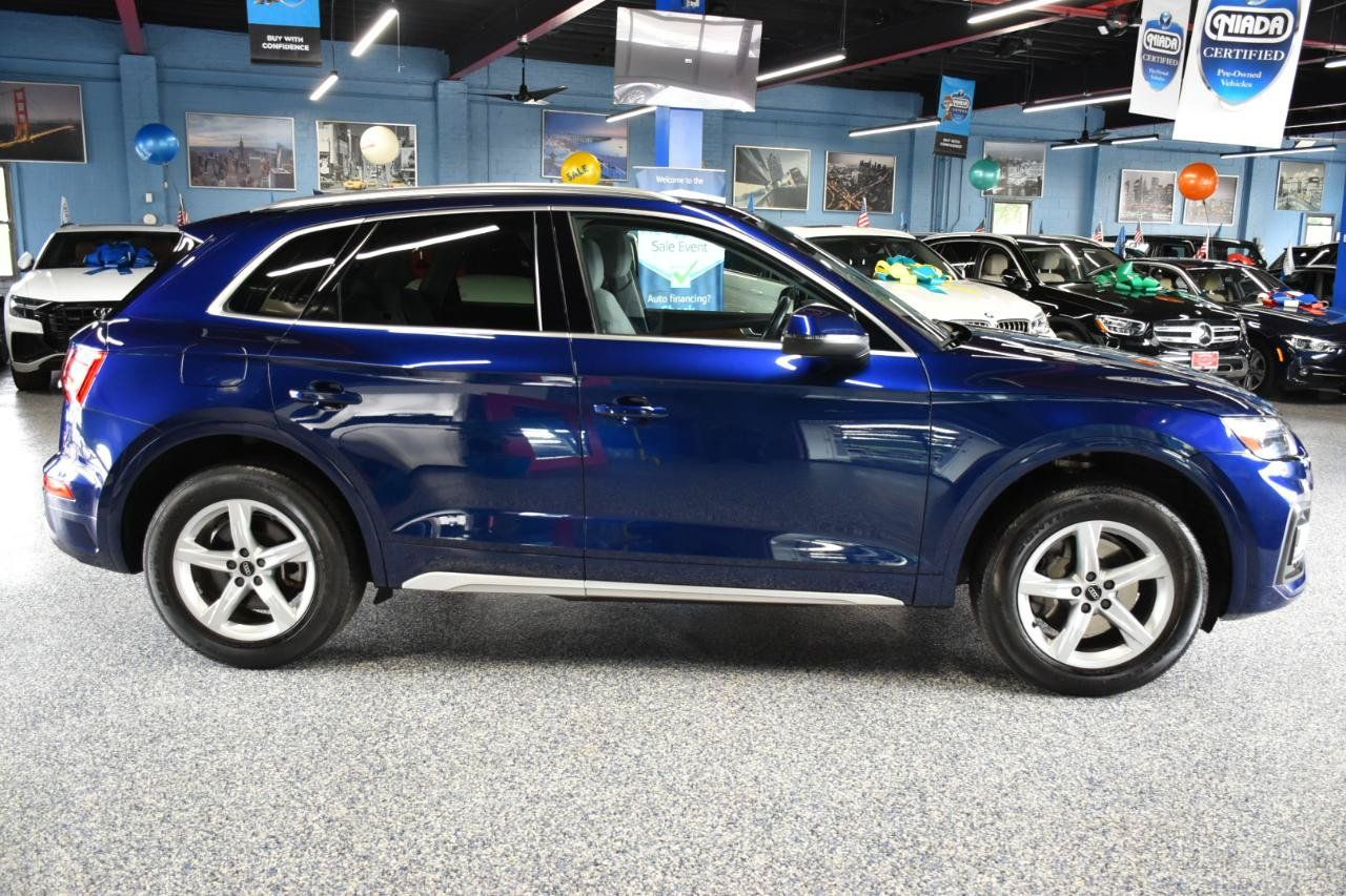 Used 2023 Audi Q5 Premium Plus w/ Convenience Package AWD/4WD image 2