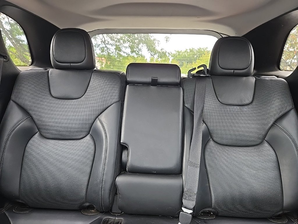 Used 2019 Jeep Cherokee Limited AWD/4WD image 32