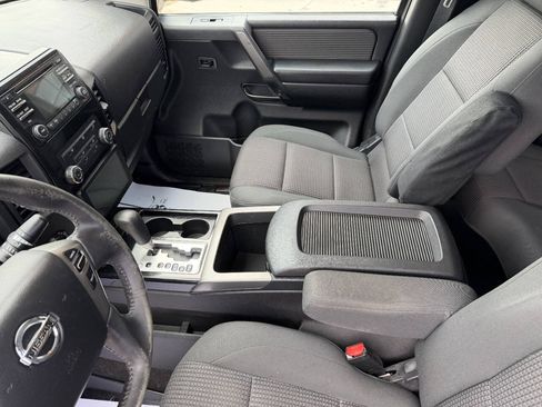 Used 2014 Nissan Titan SV image 23