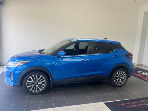 Used 2024 Nissan Kicks SV FWD image 1