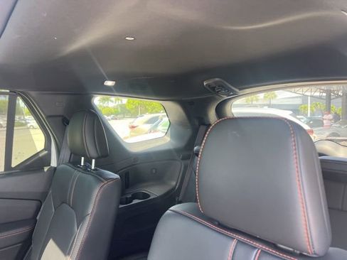 Used 2025 Honda Pilot TrailSport image 29