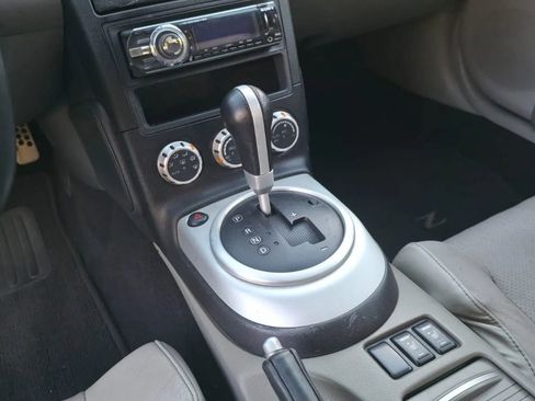Used 2008 Nissan 350Z Touring image 16