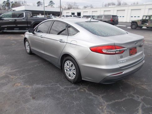 Used 2020 Ford Fusion S image 5