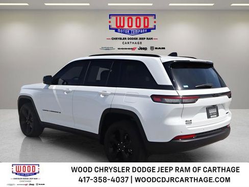 Used 2024 Jeep Grand Cherokee Limited w/ Black Appearance Package AWD/4WD image 5