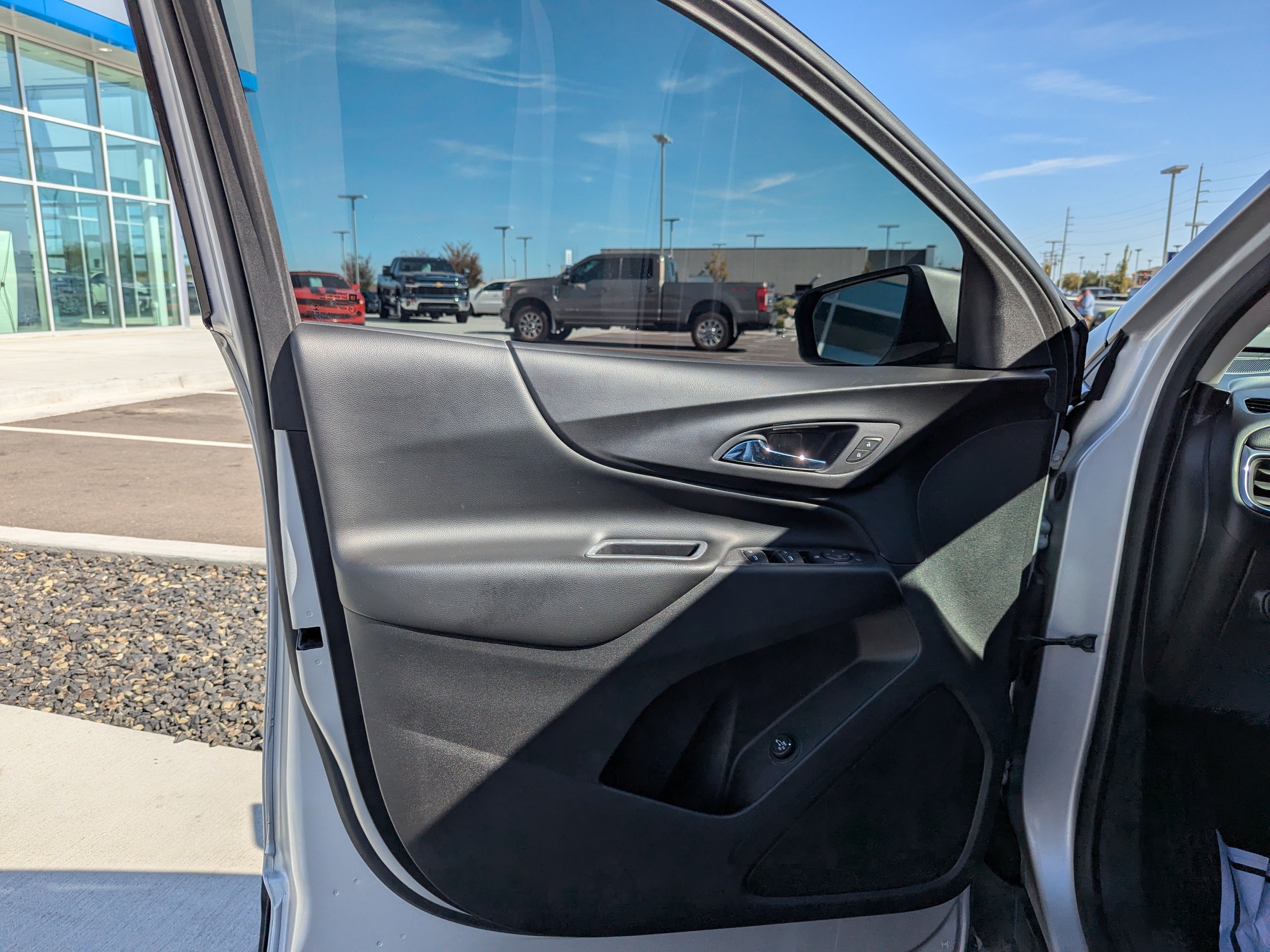 Used 2019 Chevrolet Equinox LT FWD image 10