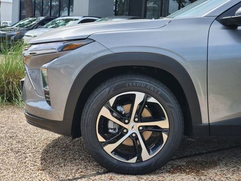 New 2026 Chevrolet Trax RS FWD image 7