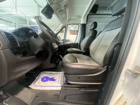 Used 2025 RAM ProMaster 2500 w/ Convenience Group FWD image 10