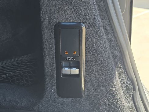 Used 2023 Land Rover Range Rover Sport SE Dynamic image 14