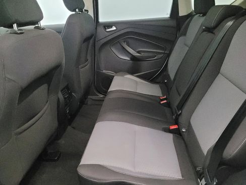 Used 2018 Ford Escape SE image 18