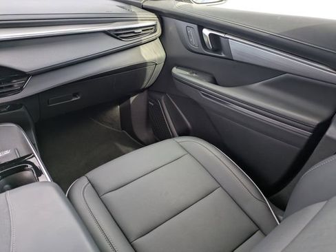 Certified 2025 Buick Enclave Preferred image 15