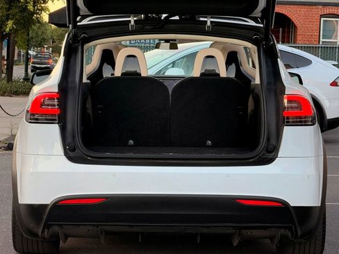 Used 2016 Tesla Model X Performance AWD/4WD image 10