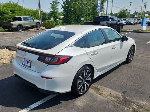 Used 2024 Honda Civic EX-L image 6