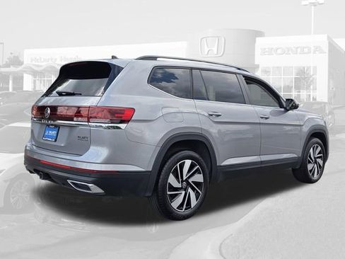Used 2025 Volkswagen Atlas SE FWD image 5