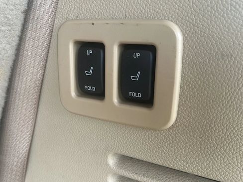 Used 2013 Ford Expedition XLT RWD image 24