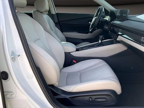 Used 2023 Honda Accord Touring image 7