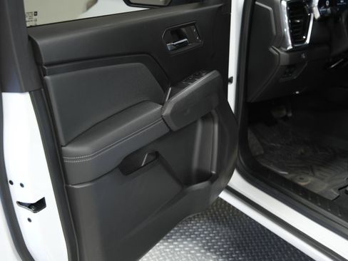 Used 2024 GMC Canyon Elevation w/ Convenience Package RWD image 23