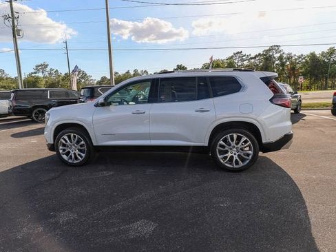 Used 2025 GMC Acadia Denali w/ Super Cruise Package FWD image 5