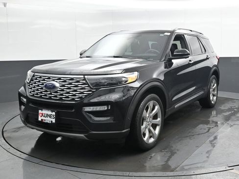 Used 2020 Ford Explorer Platinum w/ Premium Technology Package image 8